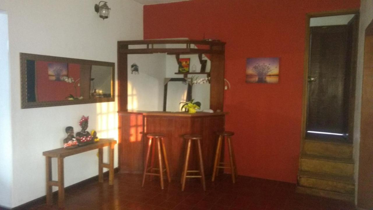 KR Hostel Ilhabela Buitenkant foto